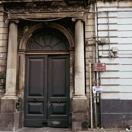 Casa Di Perry Katania